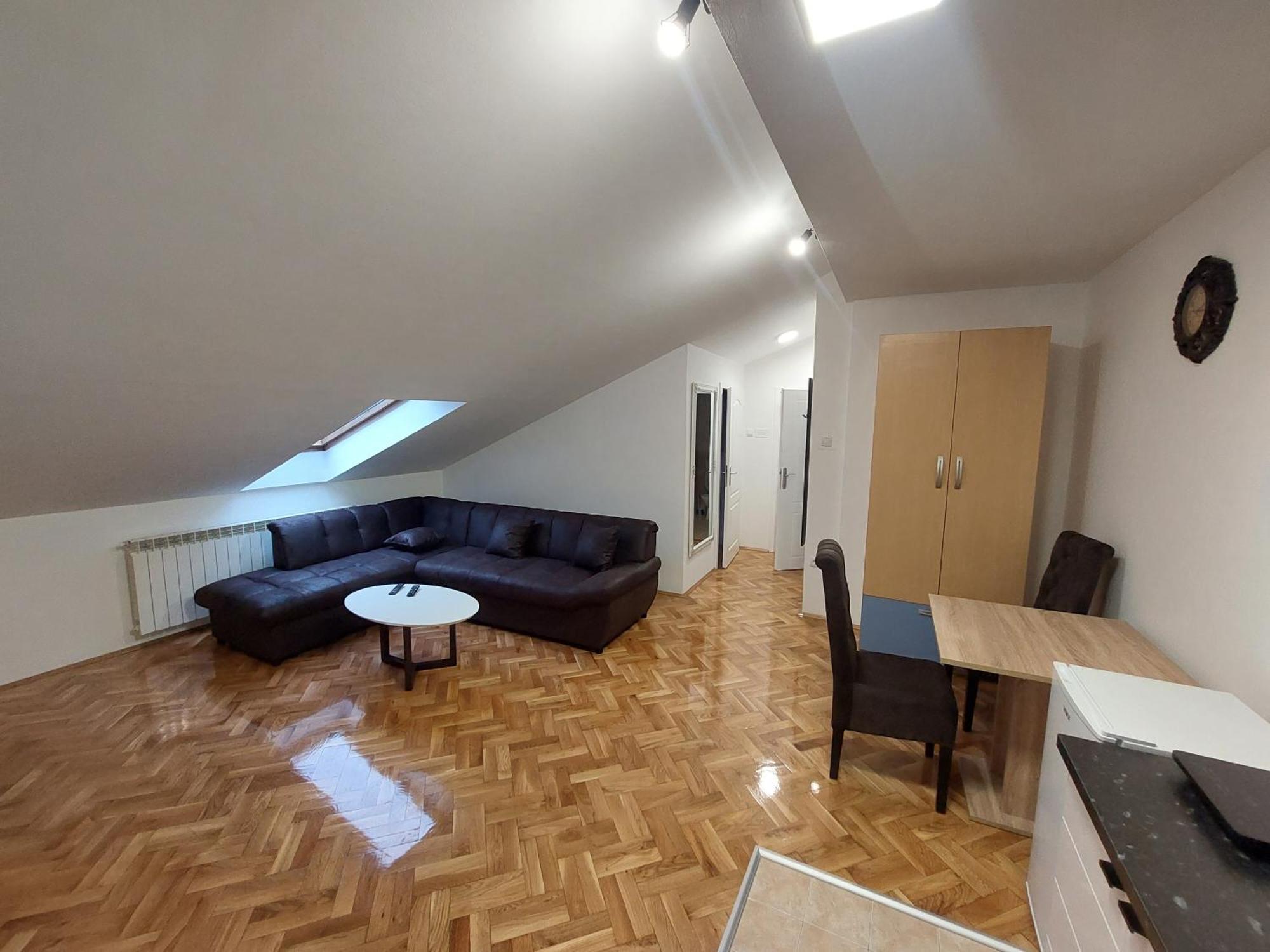 Apartmani Jasmin Novi Sad Bagian luar foto