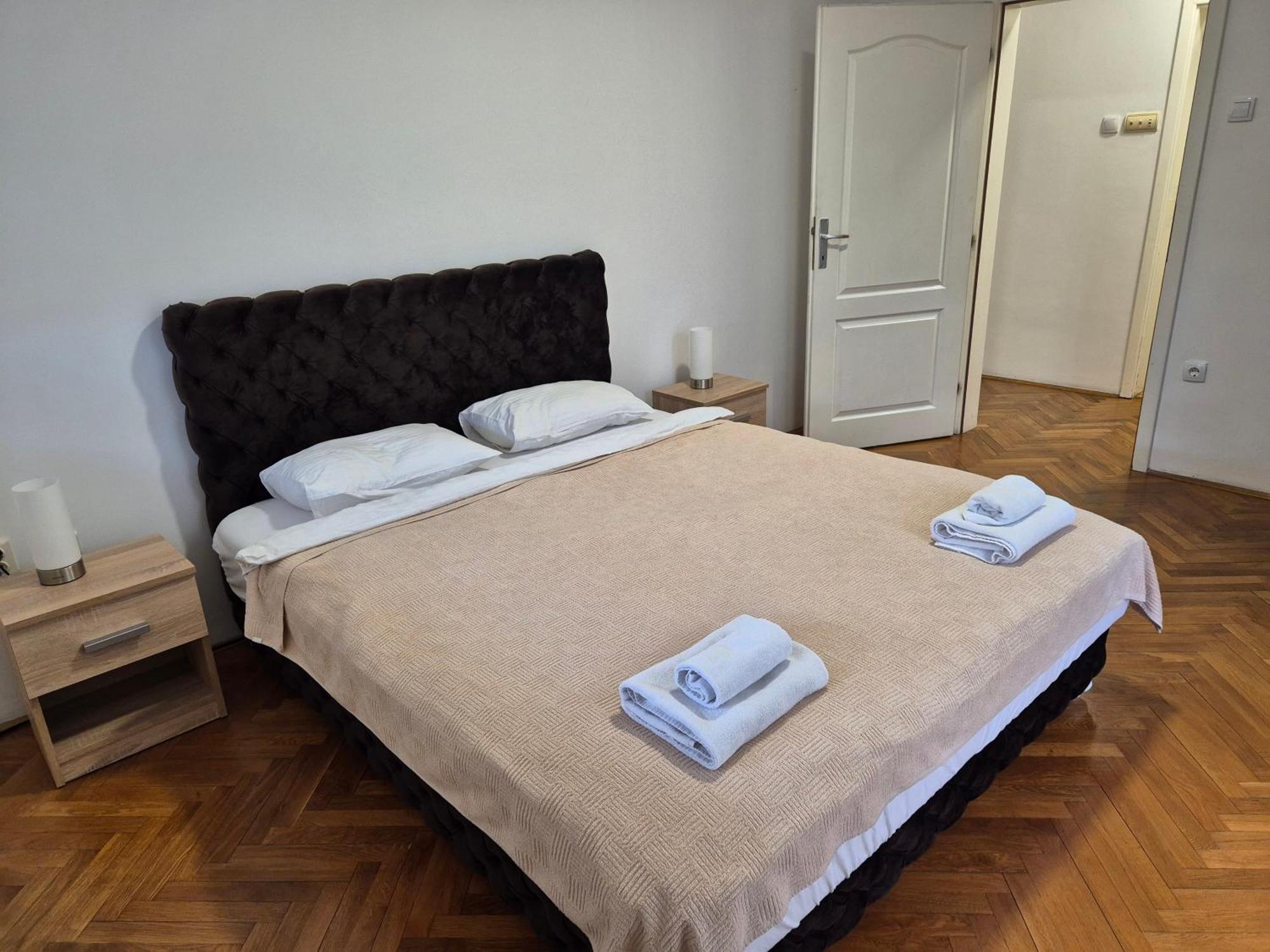 Apartmani Jasmin Novi Sad Bagian luar foto